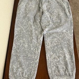 LuLuLemon Ready to Rulu High-Rise Crop Jogger